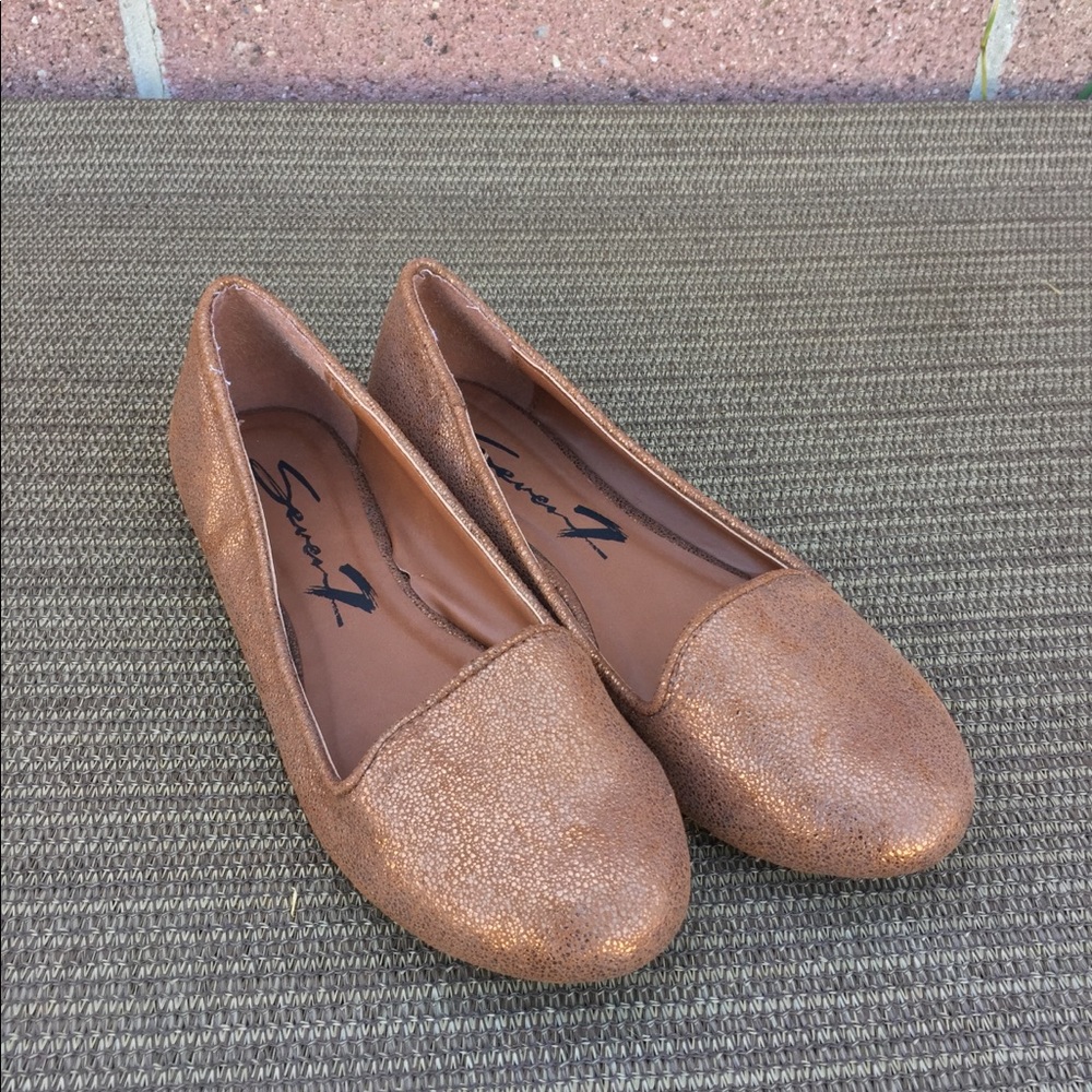 7 for all Mankind Flats Size 6 (2 for $13)